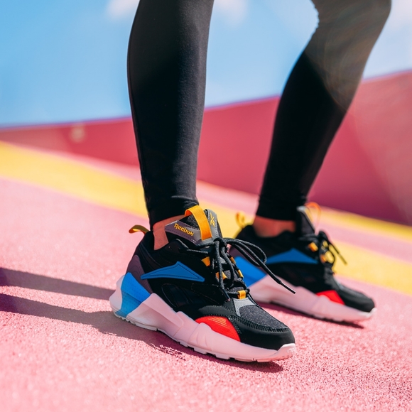 Reebok Aztrek Double Nu Pops Sneaker - Picture 2 of 11